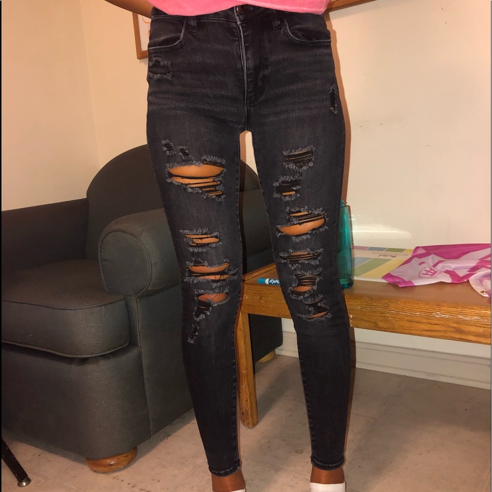 AMERICAN EAGLE JEANS